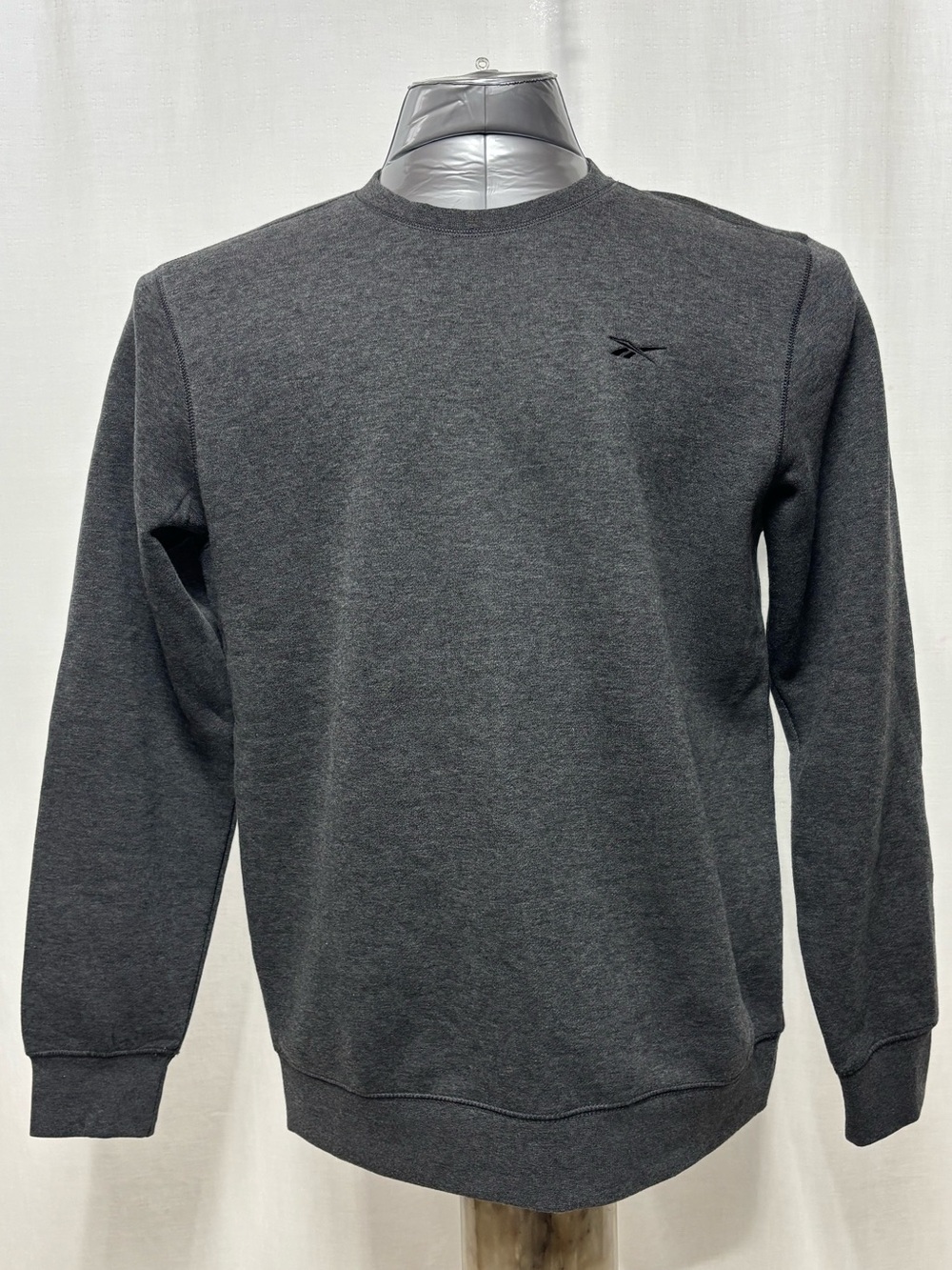 Reebok Men's Crewneck Sweatshirt Charcoal Gray Small everyday casual active 402